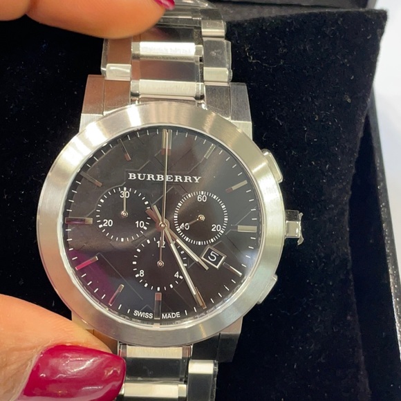 Burberry watch - Picture 2 of 12